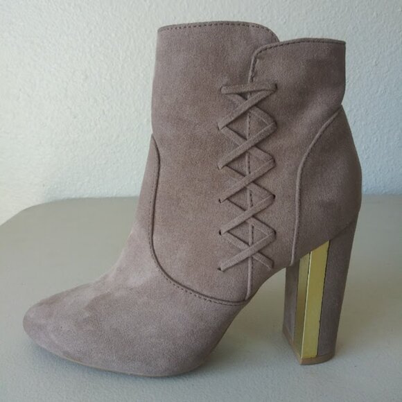 Qupid women's size 7 taupe high heel ankle boots - Picture 6 of 13